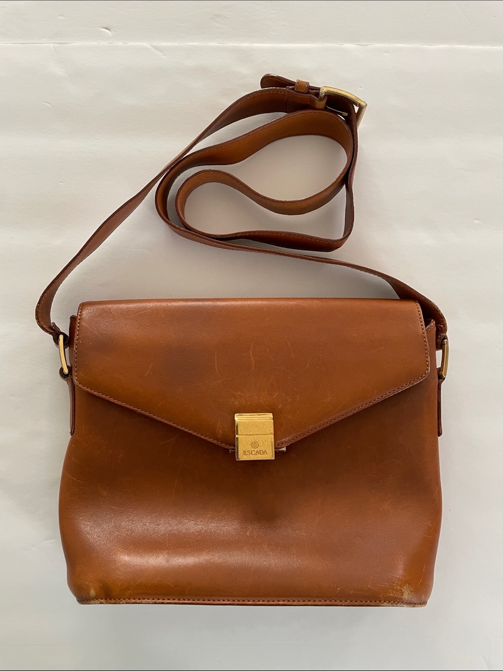 VTG: ESCADA Italy Genuine Leather Crossbody Bag Classic Cognac Gold Accent Small